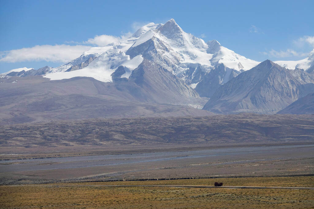 mennyibe-kerul-megmaszni-a-mount-everestet