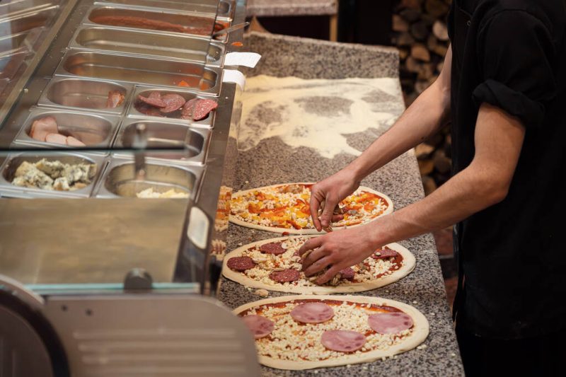 mennyibe-kerul-egy-pizzeria-nyitasa