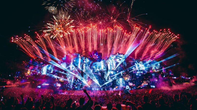 Mennyiből jön ki a Tomorrowland 2025-ben?