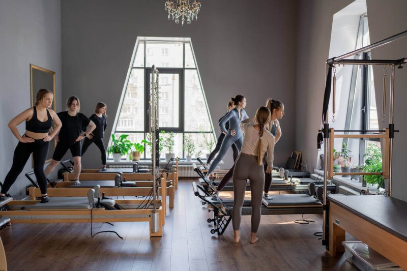 mennyibe-kerul-a-reformer-pilates