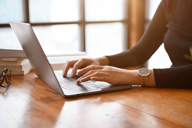 Mennyibe kerül egy blogcikk írása?