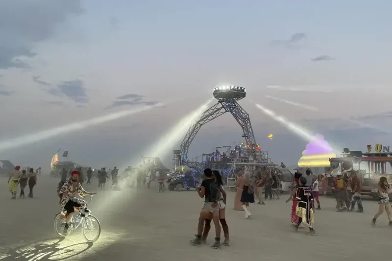 Mennyibe kerül egy jegy a Burning Man fesztiválra?