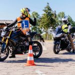 mennyibe-kerul-egy-motoros-jogositvany
