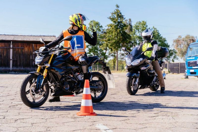 Mennyibe kerül egy motoros jogosítvány?