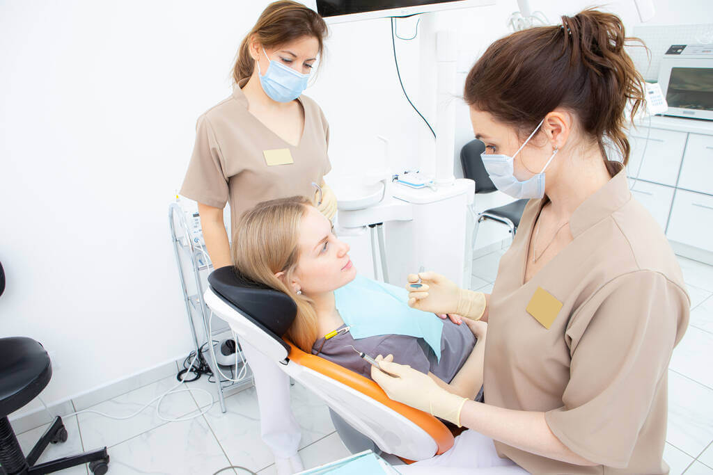 mennyit-keres-egy-fogaszati-asszisztens