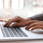 mennyibe-kerul-a-palyazatiras