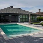 mennyibe-kerul-egy-zsalukoves-medence-epitese